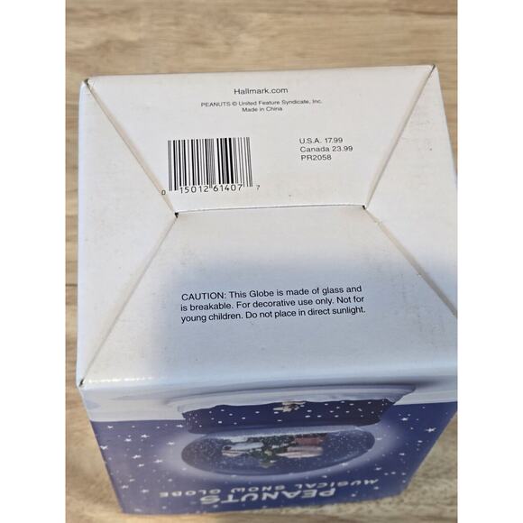 PEANUTS Christmas 50th Anniversary Musical Snow Globe Hallmark Holidays in BOX - Picture 6 of 11